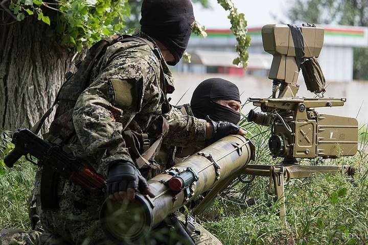 Бойовики за добу 23 рази обстріляли українських військових, є поранений