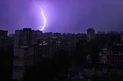 Киян попереджають про грозу і шквальний вітер