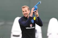 Збірна Англії тренувалася з гумовими курками перед матчем з Хорватією (фото)