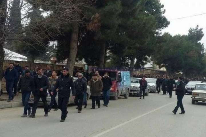 В Азербайджані під час розгону акції протесту вбили двох поліцейських