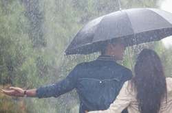 Завтра синоптики обіцяють дощі з грозами