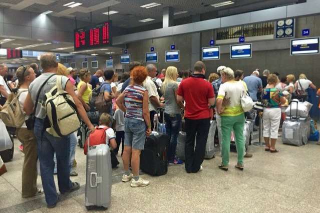 З Туреччини не можуть вилетіти 543 українських туристи 