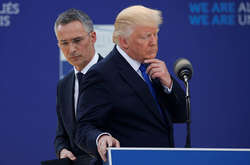 Генсек НАТО Єнс Столтенберг та Дональд Трамп