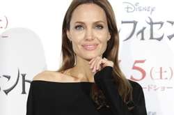 Анджелина Джоли