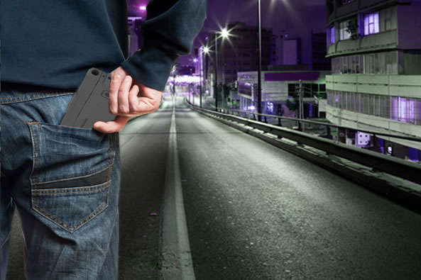 В США начались продажи пистолетов, замаскированных под смартфон