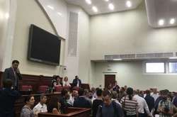 Мордобой в Киевсовете: как депутаты поднимают цены на проезд в общественном транспорте (фото, видео)