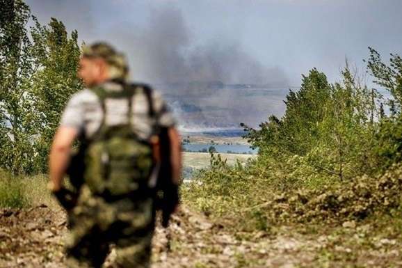 На Донбасі двоє військових дістали поранення 