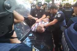 Затримання учасника акції у центрі Києва