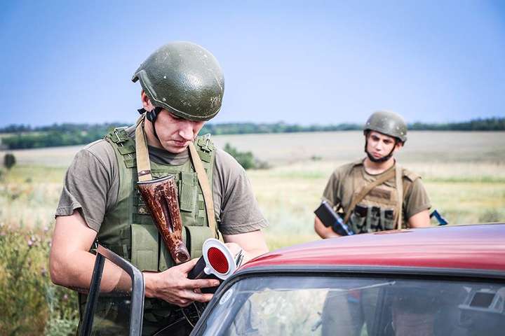 На Донбасі затримано чотирьох підозрюваних у співпраці з «ДНР»