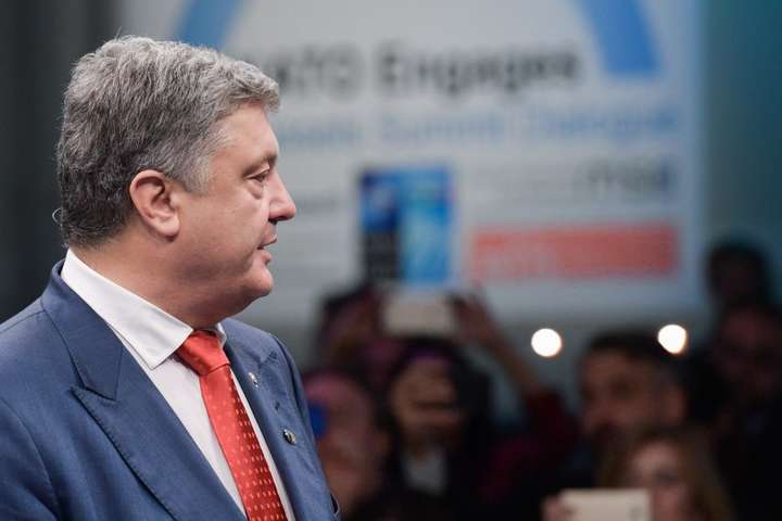Петро Порошенко - Порошенко роз’яснив французам на яскравому прикладі ситуацію з політв’язнями