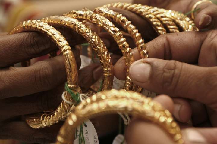 Индия снизила импорт золота на 3%