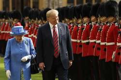 Трамп прибув на чаювання з королевою Єлизаветою II