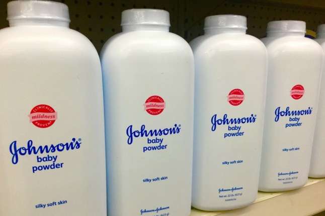 У Johnson & Johnson отсудили $4,7 млрд за присыпки, которые «вызывают рак»