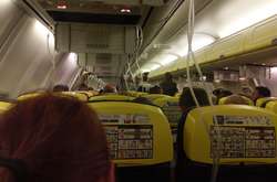 Інцидент із літаком Ryanair: нажахані пасажири думали, що лайнер падає