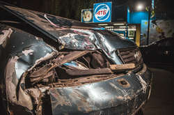 Audi А8 врізалася у припарковану &laquo;Таврію&raquo;