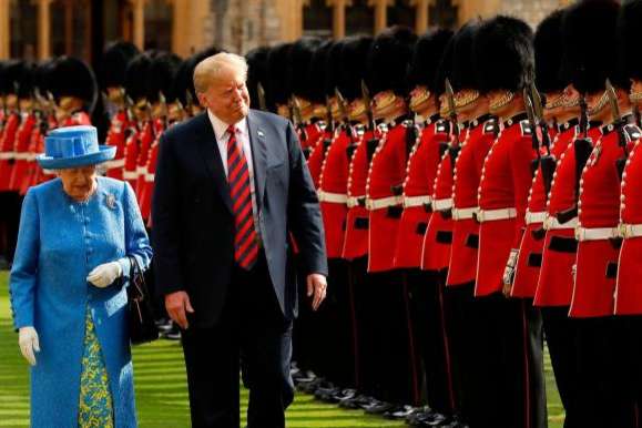 Принцы Чарльз и Уильям отказались идти на встречу британской королевы с Трампом