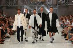 Новые участники шоу вышли на подиум