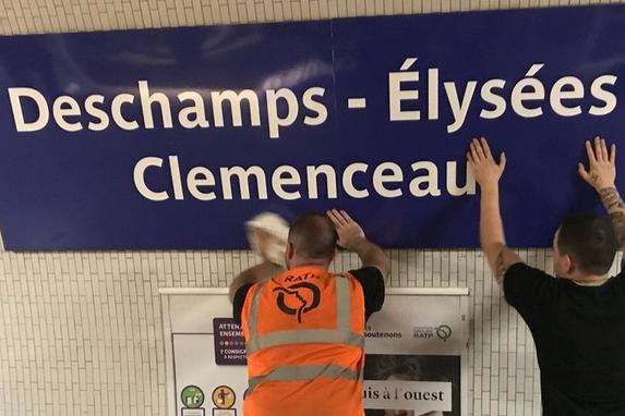В Париже в честь победы национальной сборной на ЧМ-2018 временно переименовали станции метро