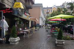 Майже половина літніх майданчиків у Києві незаконні