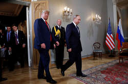 Трамп коротко та оптимістично висловився про переговори з Путіним