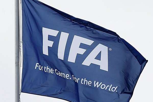 ФІФА на своєму акаунті в Twitter опублікувала фото прапора Росії з написом «Севастополь»