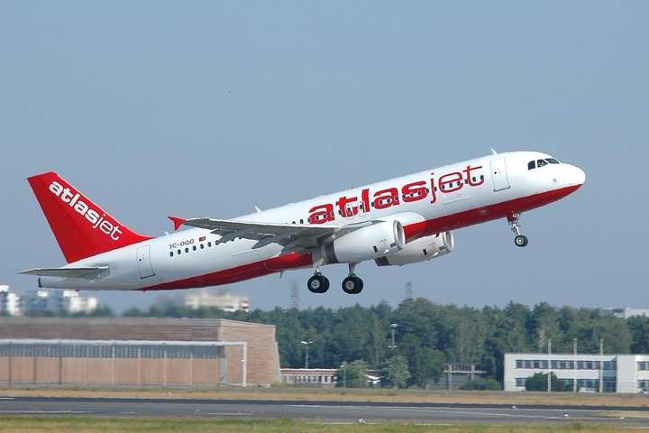 Авиакомпания «Атласджет Украина» объявила, когда начнет полеты из Одессы в Стамбул