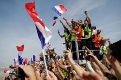 Збірна Франції з футболу провела чемпіонський парад в Парижі (відео, фото)