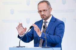 Головною у Конституції є Людина