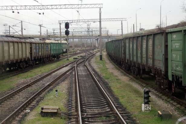 На Миколаївщині машиністи потягу намагалися заховати збиту насмерть жінку – ЗМІ