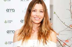 Джессика Бил