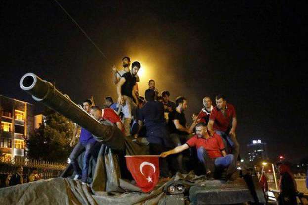 В Турции отменили режим чрезвычайного положения