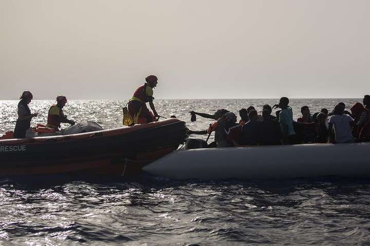 Біля узбережжя Кіпру затонуло судно з біженцями: загинули 19 людей