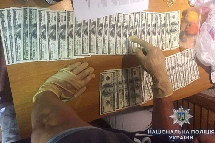 Полиция задержала декана Одесской консерватории, который вымогал деньги с абитуриентов