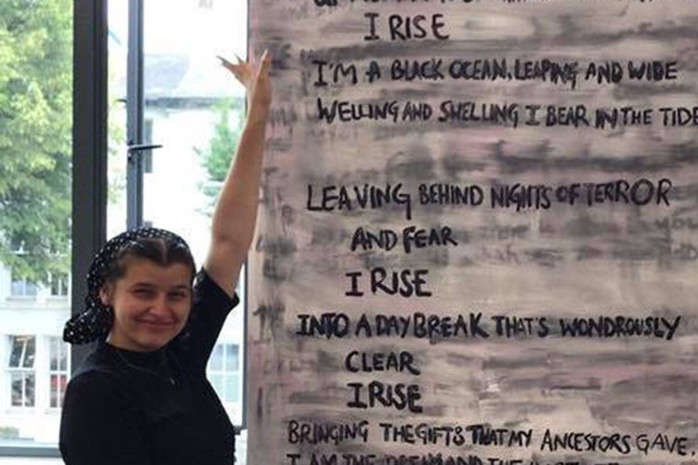 Студенти британського вузу зафарбували вірш Кіплінга через «расизм» автора