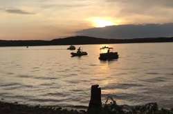  На озере Тейбл-Рок работают водолазы 