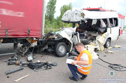 Жахлива ДТП на Житомирщині: Порошенко доручив допомогти постраждалим 