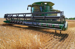 У восьми районах Одеської області завершились жнива