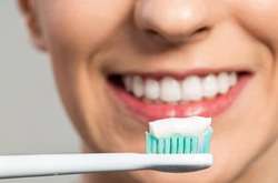 Вчені розповіли про небезпеку зубної пасти