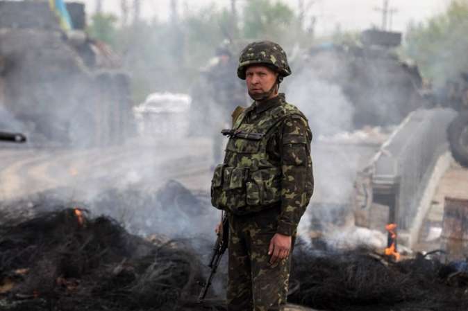 Загострення на Донбасі: троє військових поранені