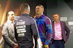 Букмекери дали прогноз на чемпіонський боксерський бій Усик - Гассієв