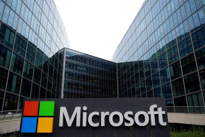 Корпорация Microsoft впервые заработала за финансовый год более $100 млрд