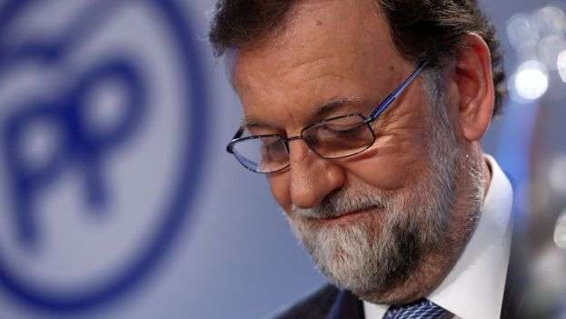 Екс-прем’єр Іспанії Рахой залишив посаду глави Народної партії
