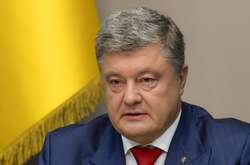 Порошенко привітав три міста України із річницею визволення
