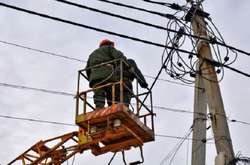 На Луганщині без світла залишаються понад 3,5 тис. абонентів