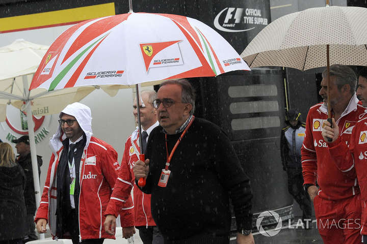 Екс-президент Ferrari Маркіонне впав у кому