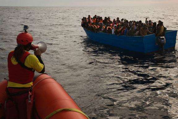 Туніс відмовляється приймати судно із 40 африканськими мігрантами