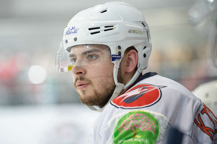 Хокейний «Донбас» підписав угоди відразу з чотирма новими гравцями