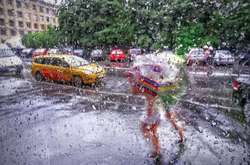 У середу в Україні збережеться «тропічна» погода 