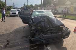 У Черкасах іномарка збила на смерть матір з дитиною на пішохідному переході