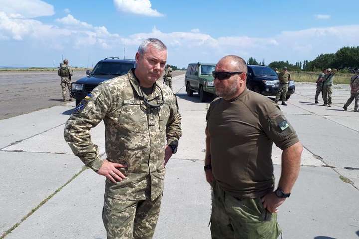 Командувач Об’єднаних сил обговорив з Ярошем участь добровольців в лавах ЗСУ